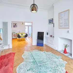Host & - The Artists Pad Too , Saltburn-by-the-Sea United Kingdom