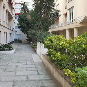 Centre - With Balcony And Stunning Sea View! , Nice France