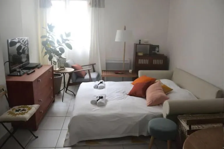 Guestready - Bel Apt A 6 Min Du Metro Gare Du Nord Paris Apartment