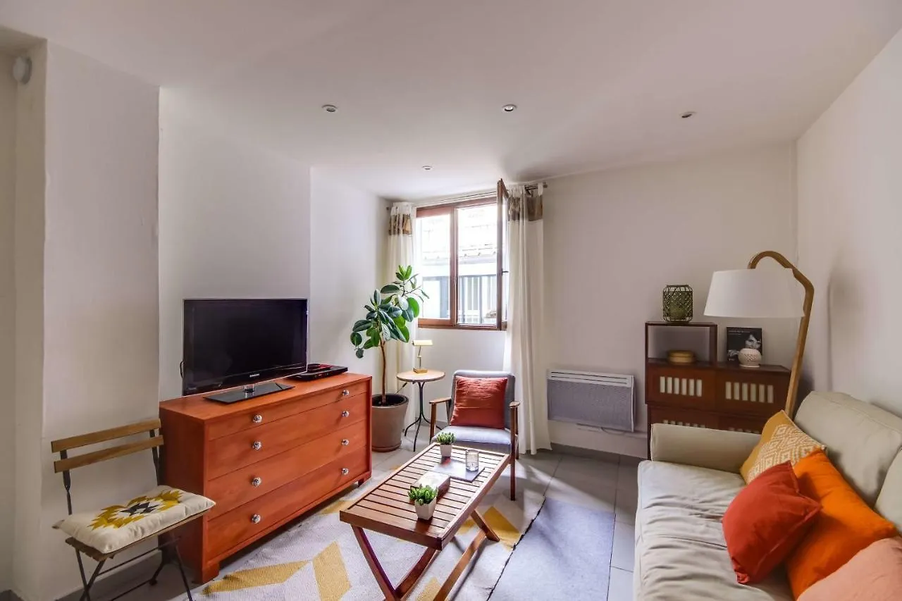Guestready - Bel Apt A 6 Min Du Metro Gare Du Nord Paris Apartment